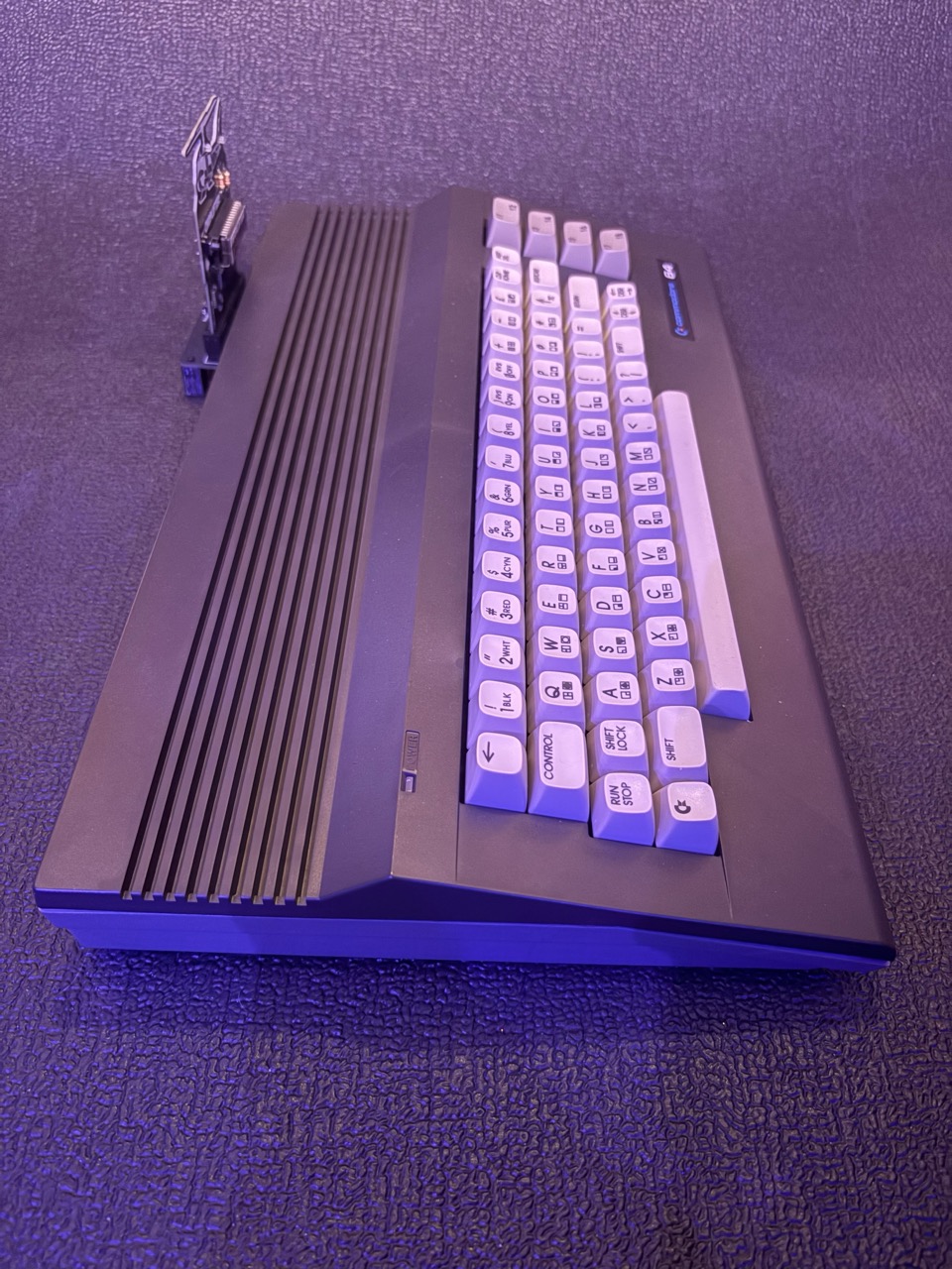 U64 Elite in new C64 II Case image 3